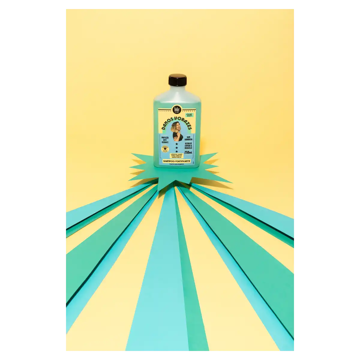 Shampoo Fortificante Lola from Rio Danos Vorazes Frasco 250ml
